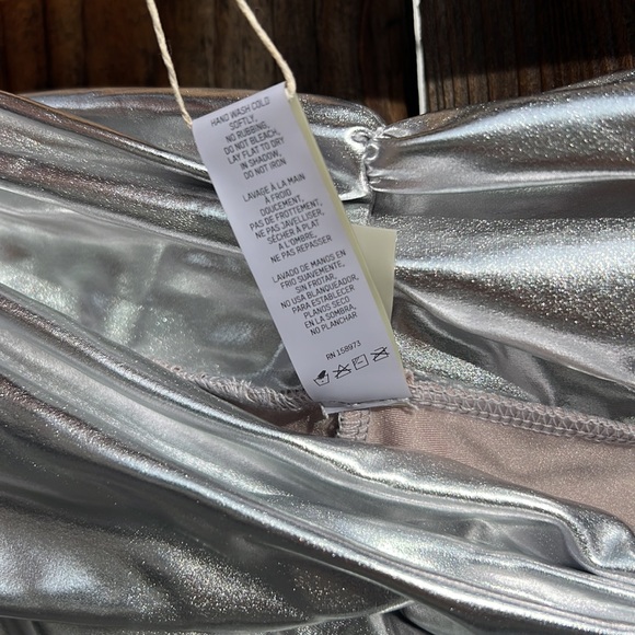 SKIMS METALLIC SWIM SARONG MINI SKIRT - Picture 5 of 15